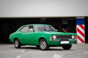 Image 2/14 de Ford Cortina 1600 (1975)