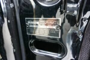 Image 56/77 of Ford Fairlane 500 Club Victoria (1958)