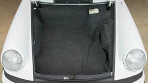 Afbeelding 25/26 van Porsche 911 Carrera 3.2 (1988)