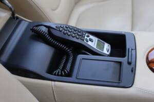 Imagen 70/77 de Jaguar XJ 8 4.2 (2005)