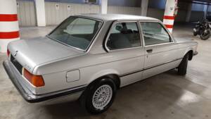Image 6/22 of BMW 320/6 (1981)