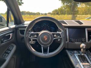 Bild 15/21 von Porsche Macan (2018)
