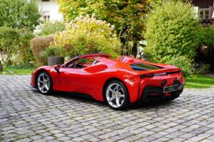 Image 3/14 of Ferrari SF90 Spider (2024)