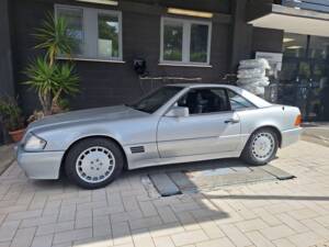 Bild 8/26 von Mercedes-Benz 500 SL (1990)