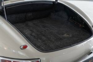 Image 46/50 of Mercedes-Benz 300 SL Roadster (1961)