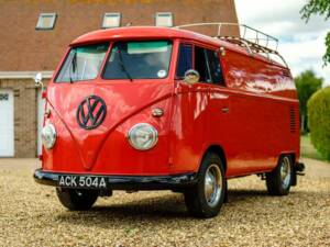 Image 2/50 of Volkswagen T1 panel van (1963)