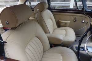 Image 17/28 of Rover 3.5 Litre Coupe (1973)