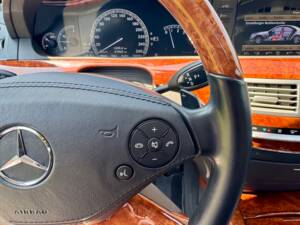 Bild 38/79 von Mercedes-Benz S 500 BlueEFFICIENCY (2011)