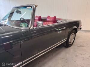 Image 3/40 of Mercedes-Benz 280 SL (1970)