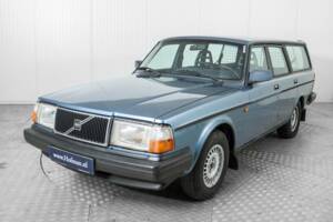 Image 17/50 de Volvo 240 Turbo (1983)