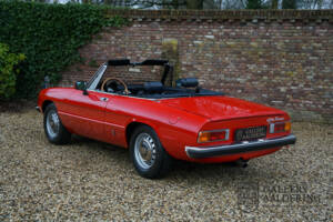 Image 2/50 of Alfa Romeo Spider Veloce 2000 (1982)