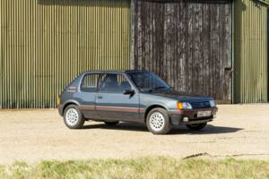 Imagen 31/50 de Peugeot 205 GTi 1.6 (1989)