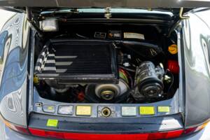 Imagen 28/33 de Porsche 911 Turbo 3.3 (1989)