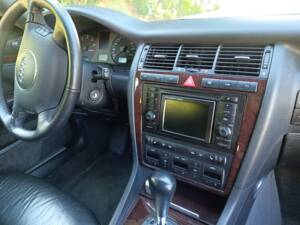 Bild 9/25 von Audi A8 4.2 quattro (2001)