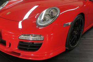 Image 40/50 of Porsche 911 Carrera 4S (2011)