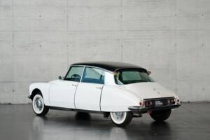 Bild 17/50 von Citroën DS 21 Pallas (1966)