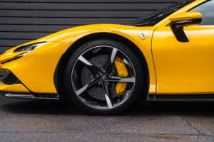 Immagine 11/61 di Ferrari SF90 Stradale (2021)