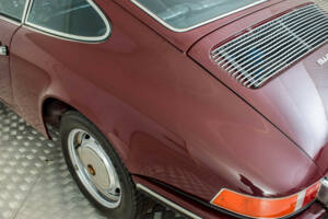 Image 18/50 of Porsche 912 (1969)