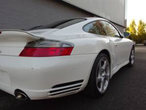 Bild 28/99 von Porsche 911 Turbo (2004)