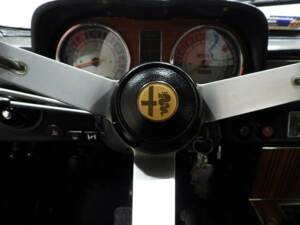 Bild 8/14 von Alfa Romeo 2000 Spider Veloce (1973)