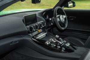 Image 60/67 of Mercedes-AMG GT-R (2018)