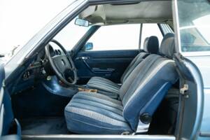 Immagine 17/41 di Mercedes-Benz 450 SLC (1972)