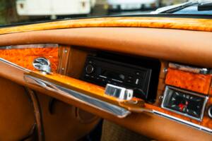 Image 26/57 de Mercedes-Benz 280 SE 3,5 (1971)