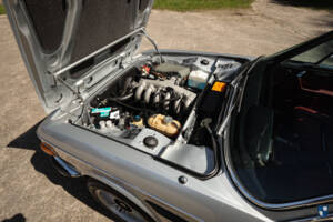 Image 33/91 of BMW 3.0 CSi (1973)