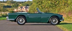 Image 18/50 of Triumph TR 4 (1965)