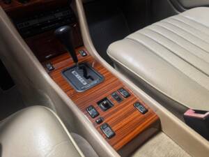 Bild 38/51 von Mercedes-Benz 300 D Turbo (1991)