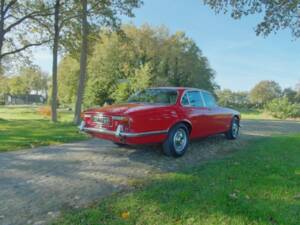 Image 17/52 of Jaguar XJ 6 2.8 (1971)