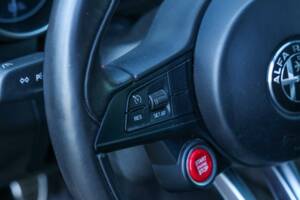Bild 26/50 von Alfa Romeo Giulia Quadrifoglio (2017)