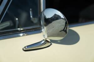 Image 17/50 of Alfa Romeo 1750 Spider Veloce (1969)