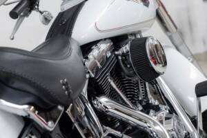 Image 28/34 of Harley-Davidson DUMMY (2002)