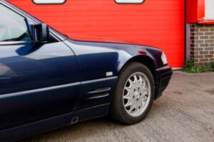Image 12/44 de Mercedes-Benz SL 320 (1996)