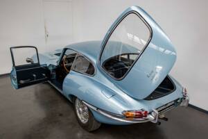 Bild 16/28 von Jaguar E-Type 4.2 (1965)