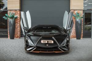 Image 27/68 of Lamborghini Sián FKP 37 (2021)