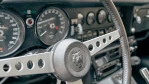 Bild 17/81 von Jaguar E-Type V12 (2+2) (1971)