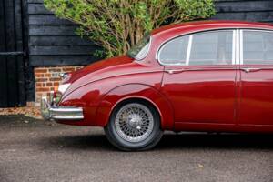 Image 22/42 of Jaguar Mk II 3.8 (1962)
