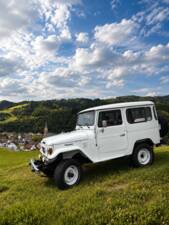 Image 10/67 of Toyota Land Cruiser FJ 40 (1982)