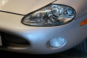 Bild 21/36 von Jaguar XKR (2001)