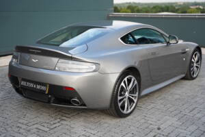 Immagine 31/50 di Aston Martin V12 Vantage (2012)