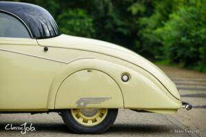 Image 42/47 of Peugeot 402 Eclipse (1935)