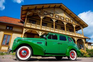 Image 7/50 of Pontiac Quality Six Touring Sedan (1939)
