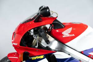 Image 12/42 de Honda RVF 750 (1994)