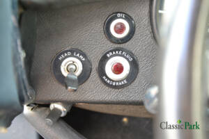 Bild 31/50 von Jaguar E-Type V12 (2+2) (1971)