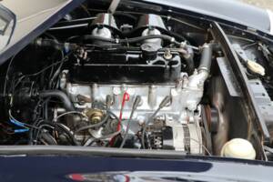 Afbeelding 31/50 van MG MGB (1973)