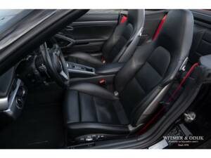Bild 12/36 von Porsche 911 Carrera 4S (2016)