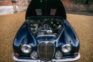 Image 3/50 of Jaguar Mk II 3.8 (1960)