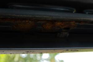 Image 61/63 of Mercedes-Benz 220 E (1993)